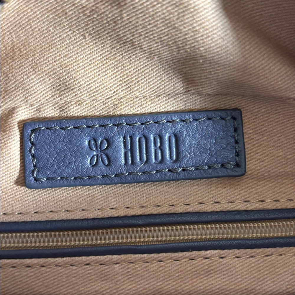 Hobo international Darling Satchel bag with top strap and crossbody strap - Picture 5 of 7